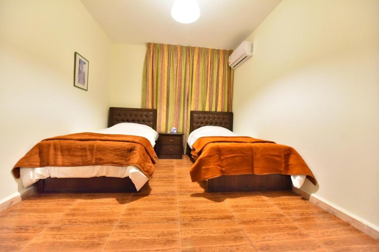 Al Farooq Hotel Apartments Amman Ngoại thất bức ảnh