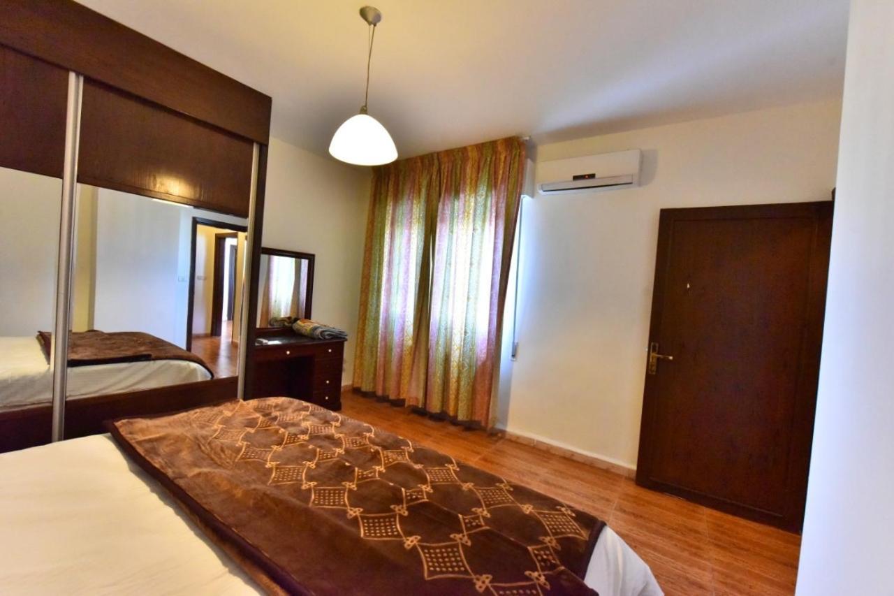 Al Farooq Hotel Apartments Amman Ngoại thất bức ảnh