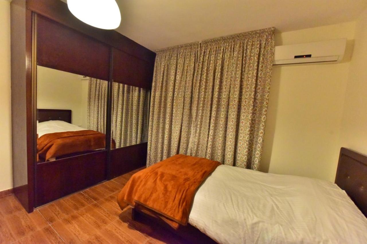 Al Farooq Hotel Apartments Amman Ngoại thất bức ảnh