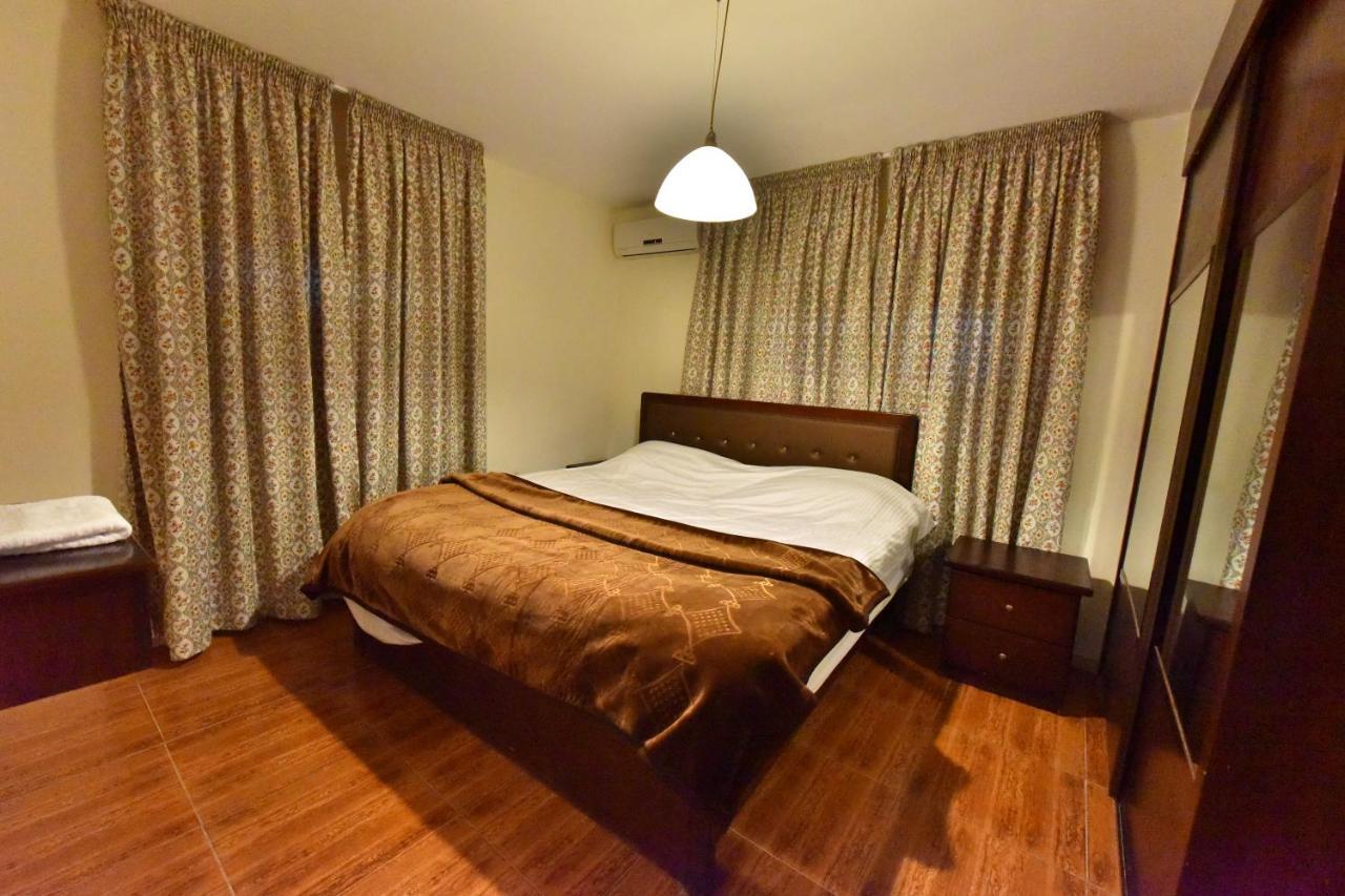 Al Farooq Hotel Apartments Amman Ngoại thất bức ảnh