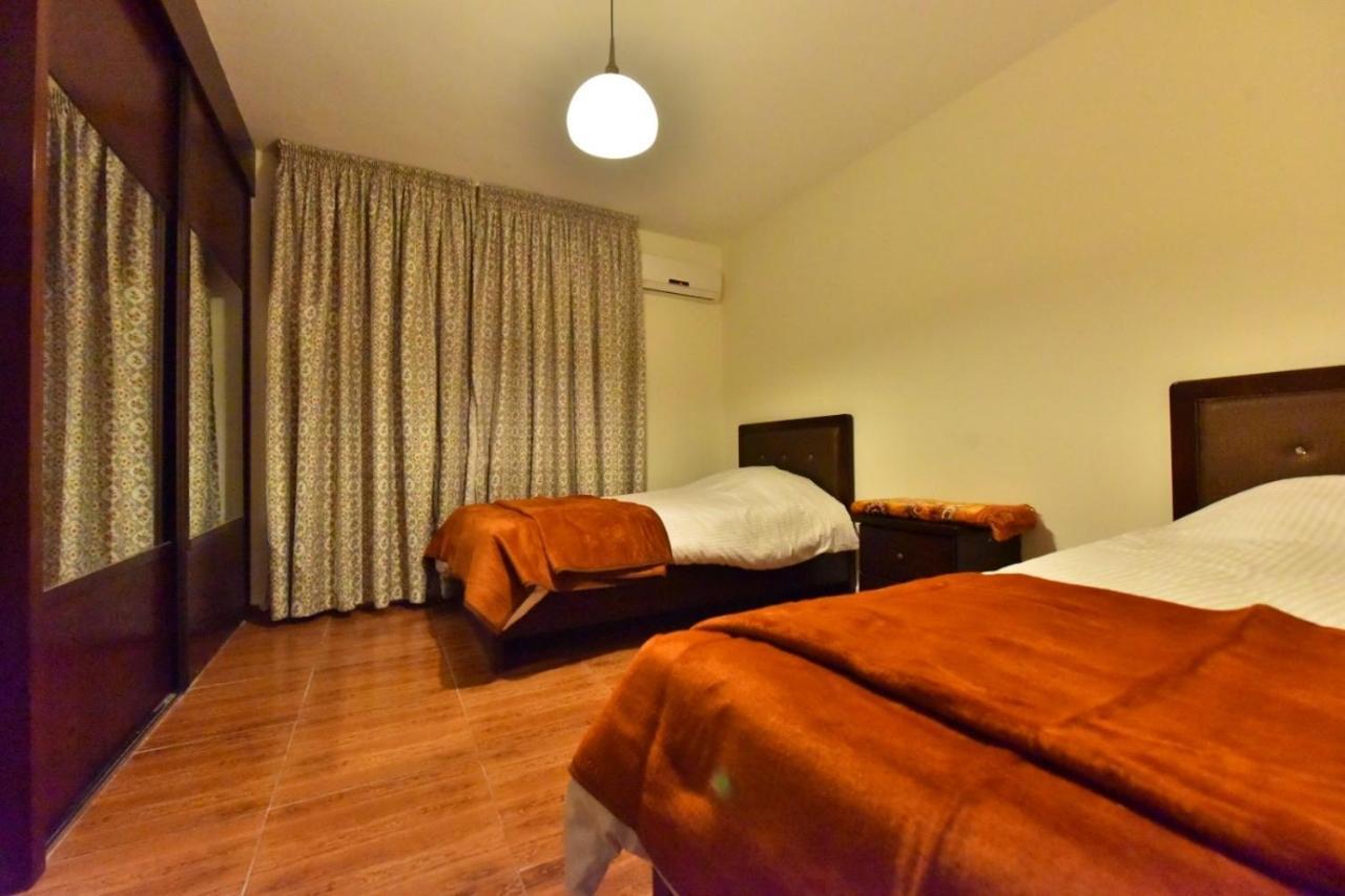 Al Farooq Hotel Apartments Amman Ngoại thất bức ảnh